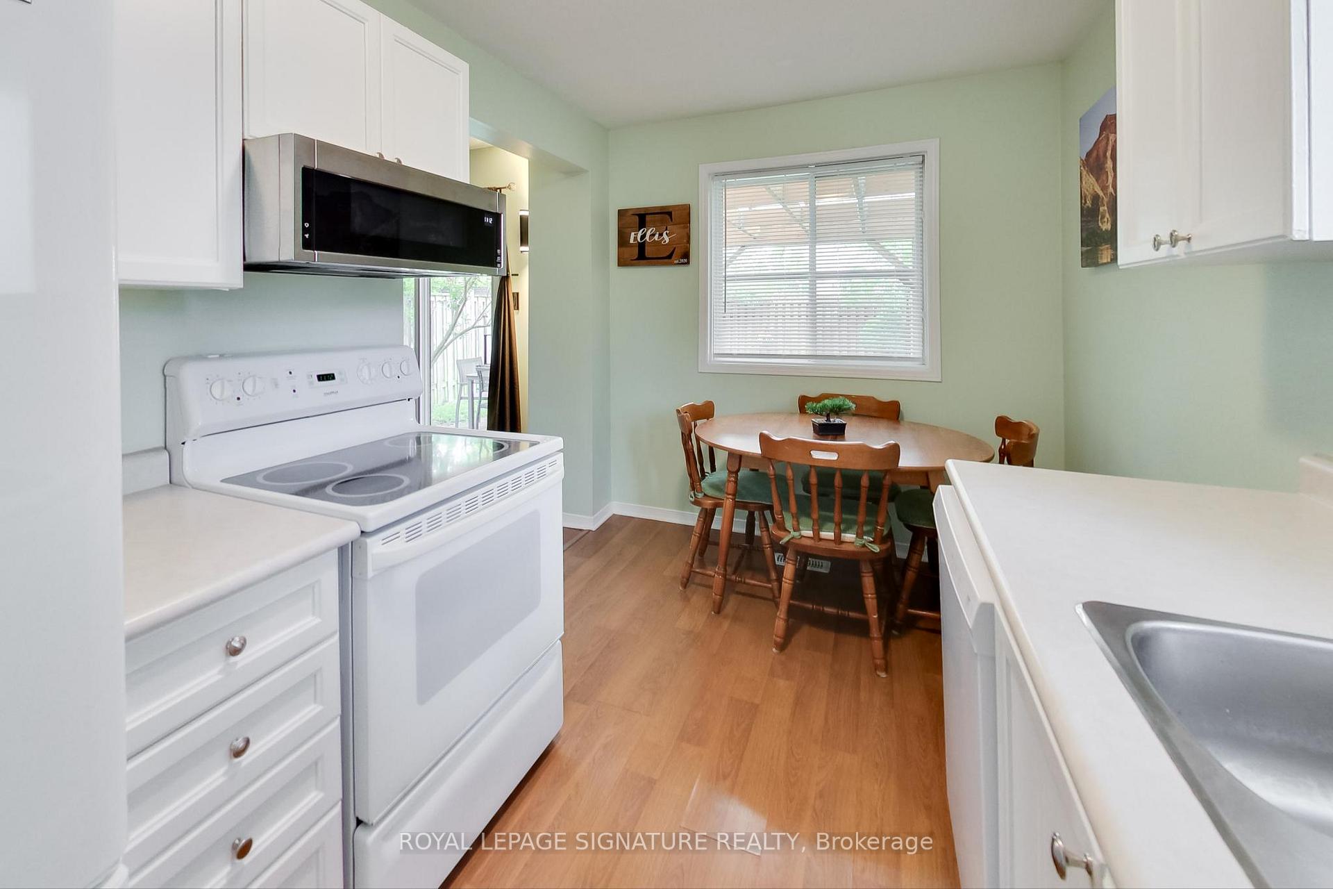 Photo 11 of 18 Palling Lane, Barrie, Grove East — HOMEH