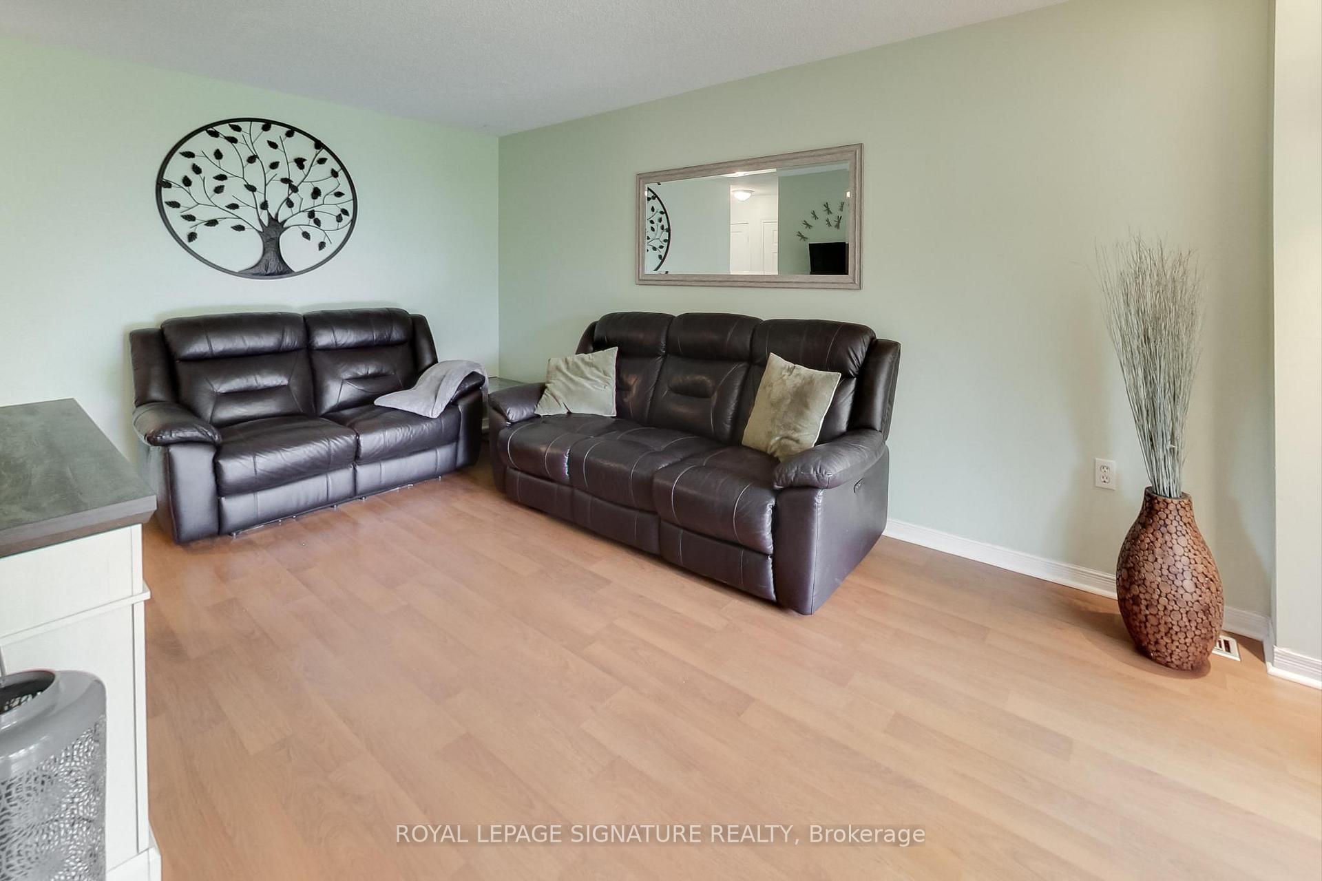 Photo 15 of 18 Palling Lane, Barrie, Grove East — HOMEH