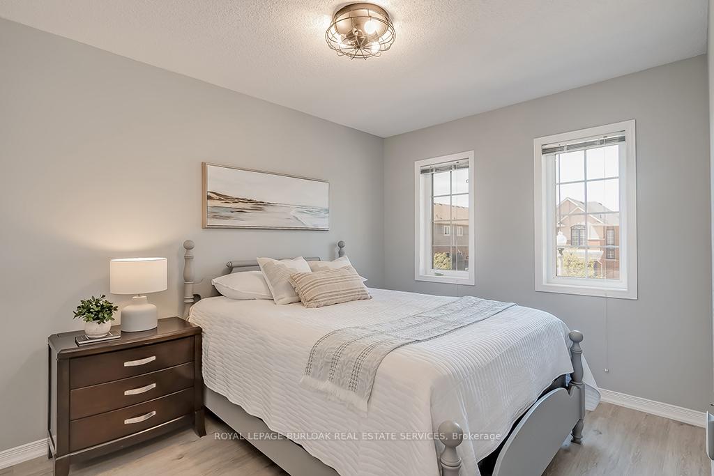 Photo 19 of 31 Tidemore Heights, Hamilton, Lakeshore — HOMEH