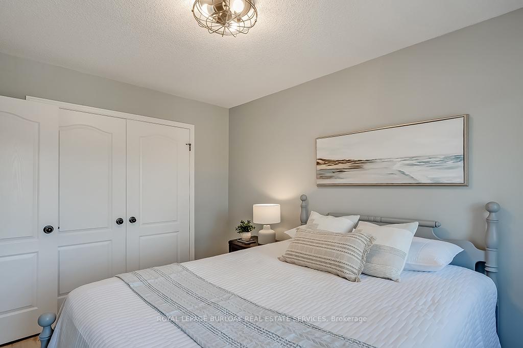 Photo 20 of 31 Tidemore Heights, Hamilton, Lakeshore — HOMEH