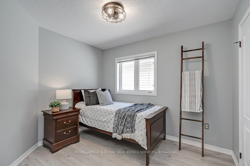 Photo 21 of 31 Tidemore Heights, Hamilton, Lakeshore — HOMEH