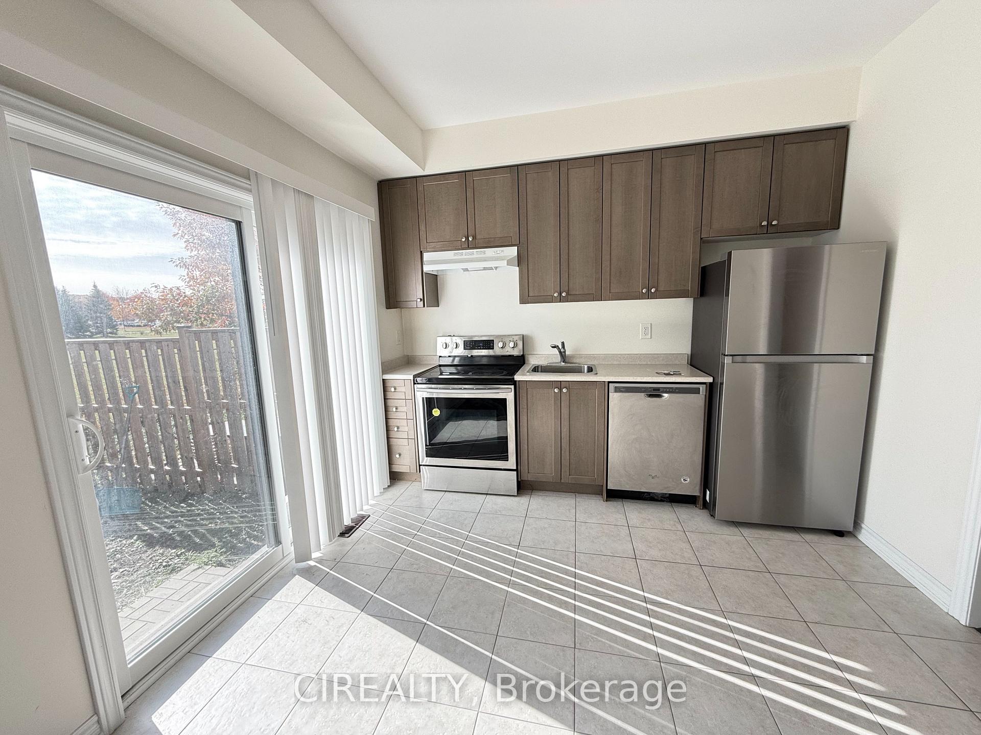 Photo 3 of 35 Deneb Street, Barrie, Ardagh — HOMEH
