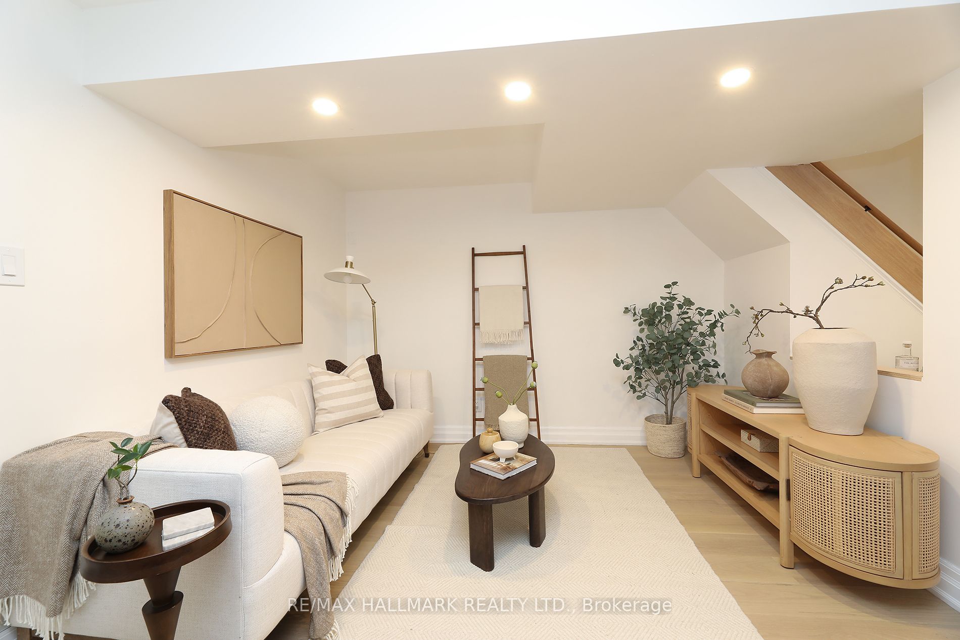 Photo 38 of 53 Craven Road, Toronto, Greenwood-Coxwell — HOMEH