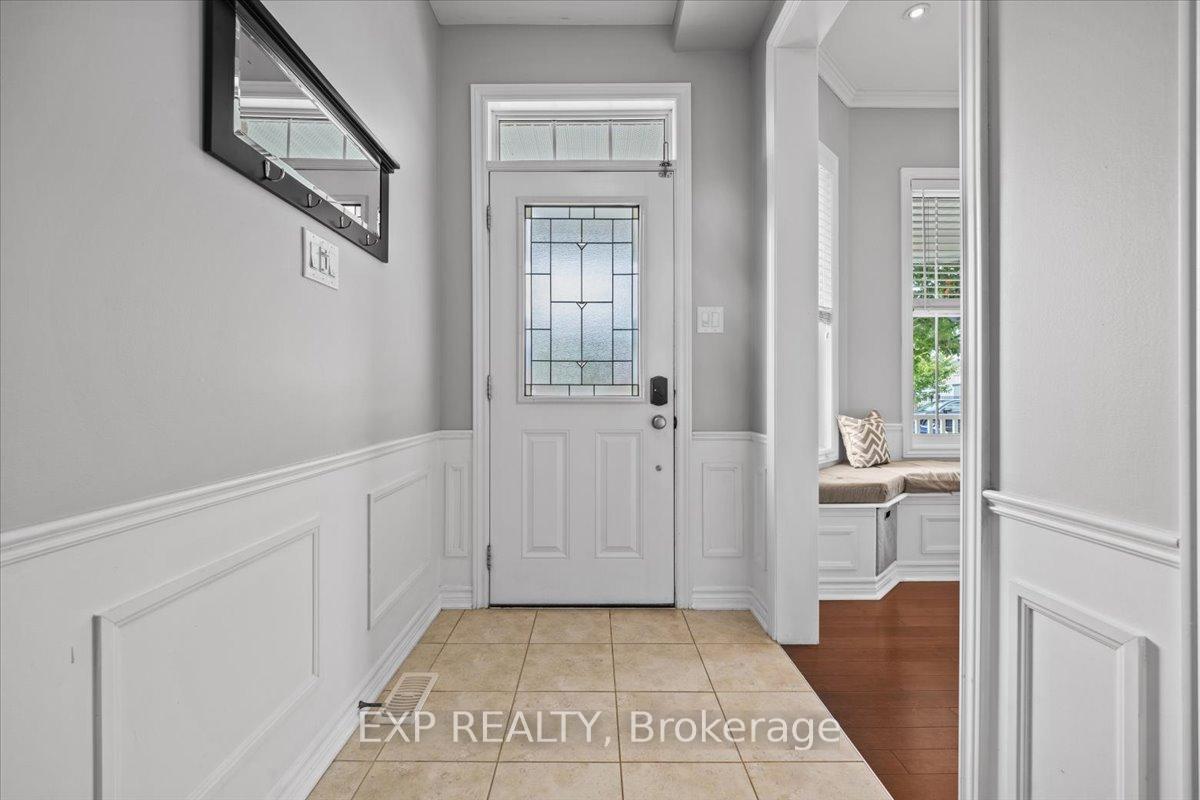 Photo 5 of 585 Dundonald Drive, Ottawa, Barrhaven - Half Moon Bay — HOMEH