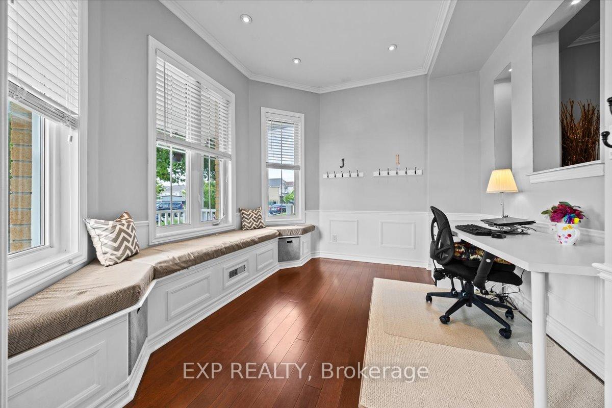 Photo 3 of 585 Dundonald Drive, Ottawa, Barrhaven - Half Moon Bay — HOMEH