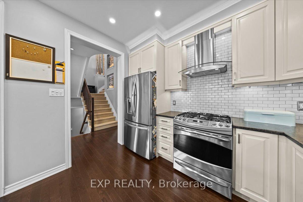 Photo 11 of 585 Dundonald Drive, Ottawa, Barrhaven - Half Moon Bay — HOMEH