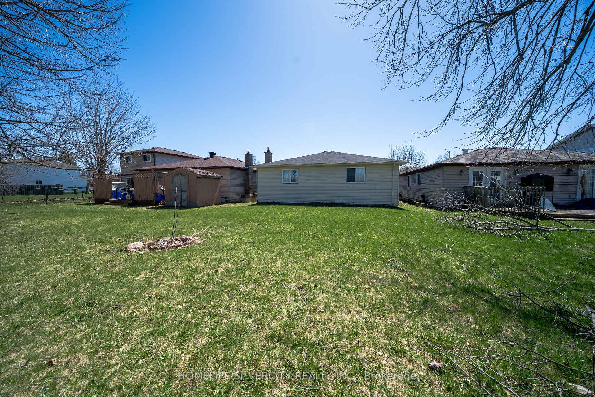 Front of 117 Hickling Trail