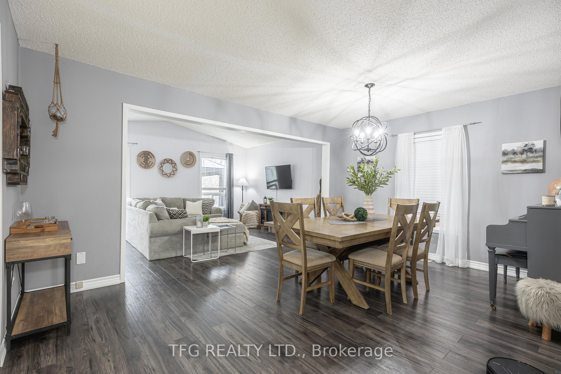 Photo 3 of 171 Brookhouse Drive, Clarington, Newcastle — HOMEH