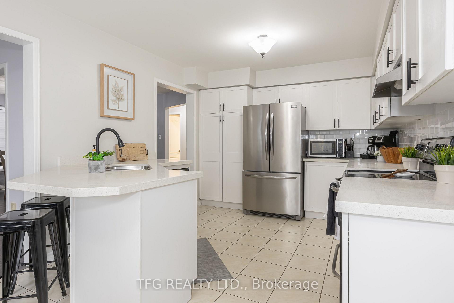 Photo 13 of 171 Brookhouse Drive, Clarington, Newcastle — HOMEH
