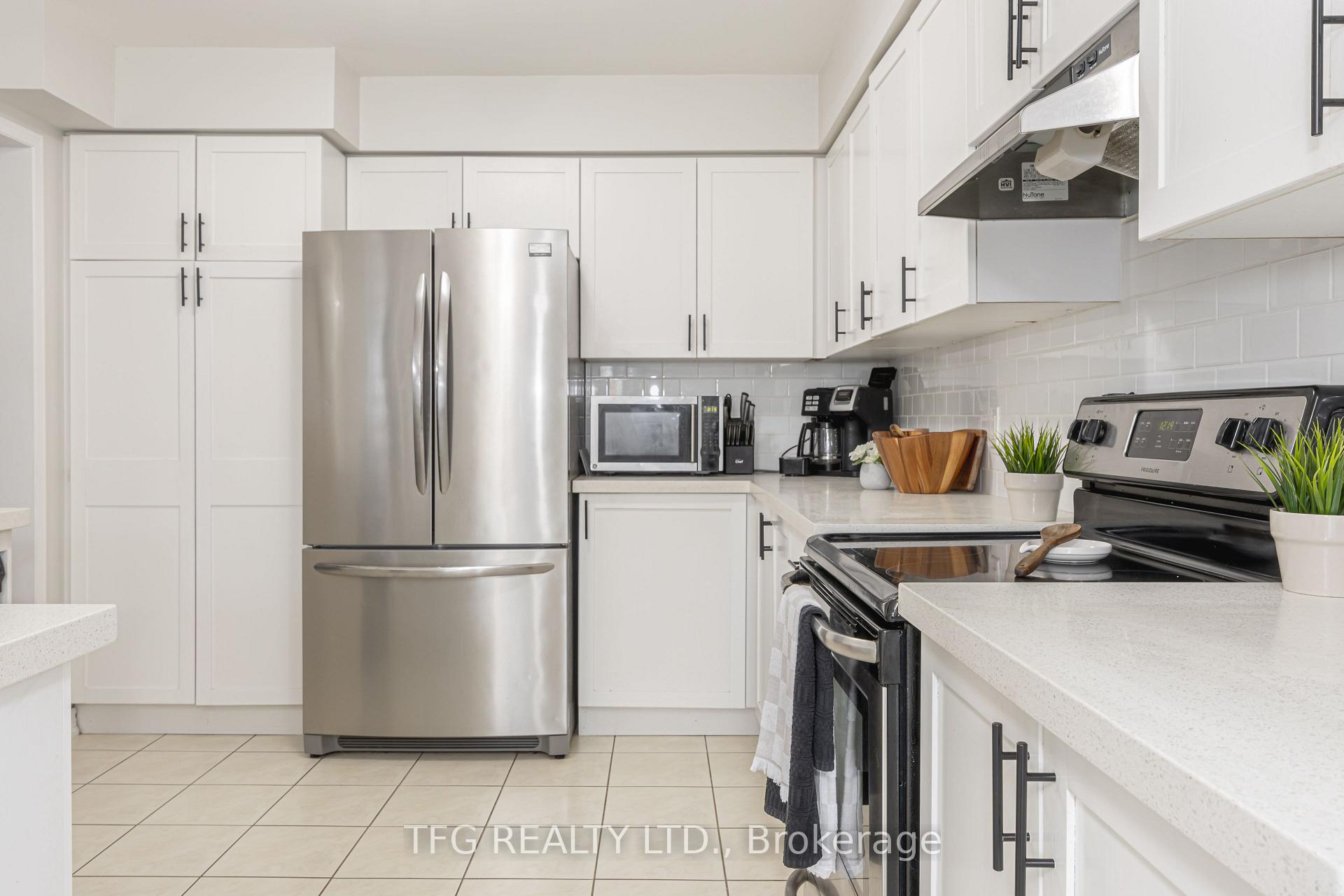 Photo 14 of 171 Brookhouse Drive, Clarington, Newcastle — HOMEH