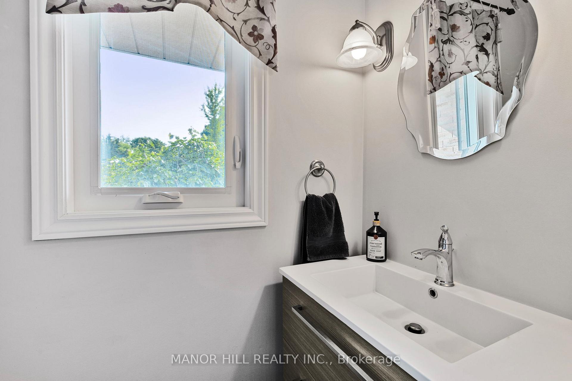 Photo 8 of 270 Dodson Road, Barrie, Painswick North — HOMEH