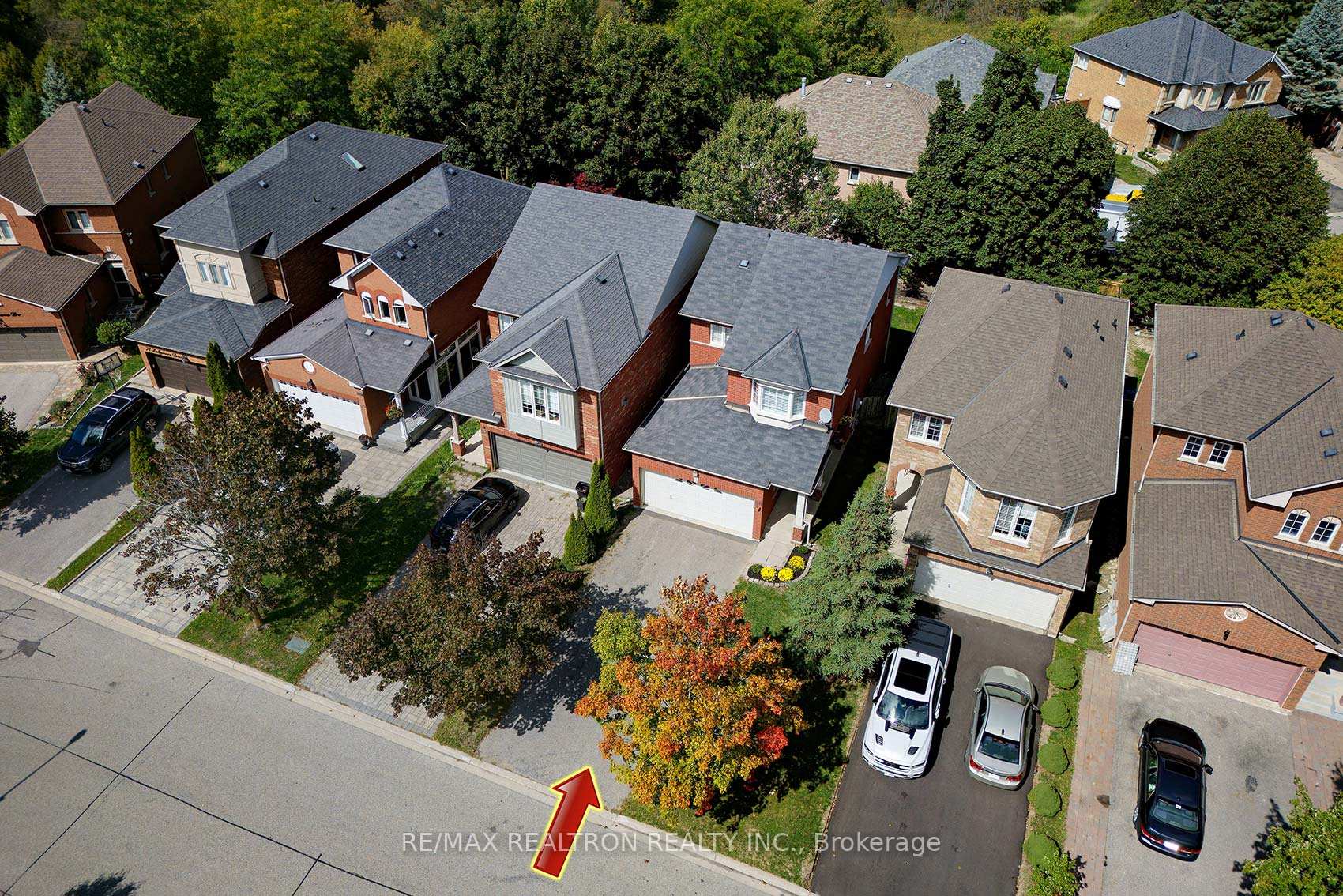 Photo 4 of 86 Ballymore Drive, Aurora, Bayview Wellington — HOMEH