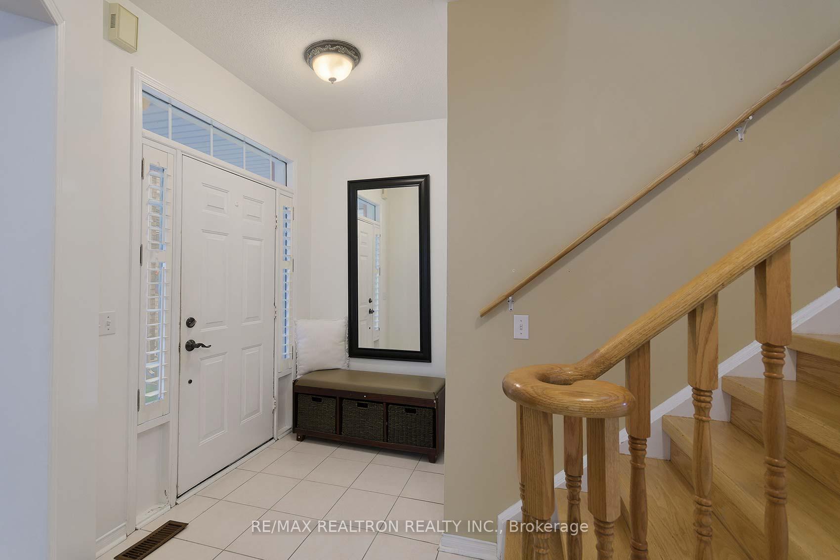 Photo 7 of 86 Ballymore Drive, Aurora, Bayview Wellington — HOMEH