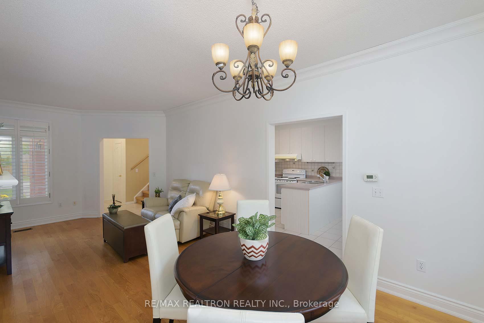 Photo 15 of 86 Ballymore Drive, Aurora, Bayview Wellington — HOMEH