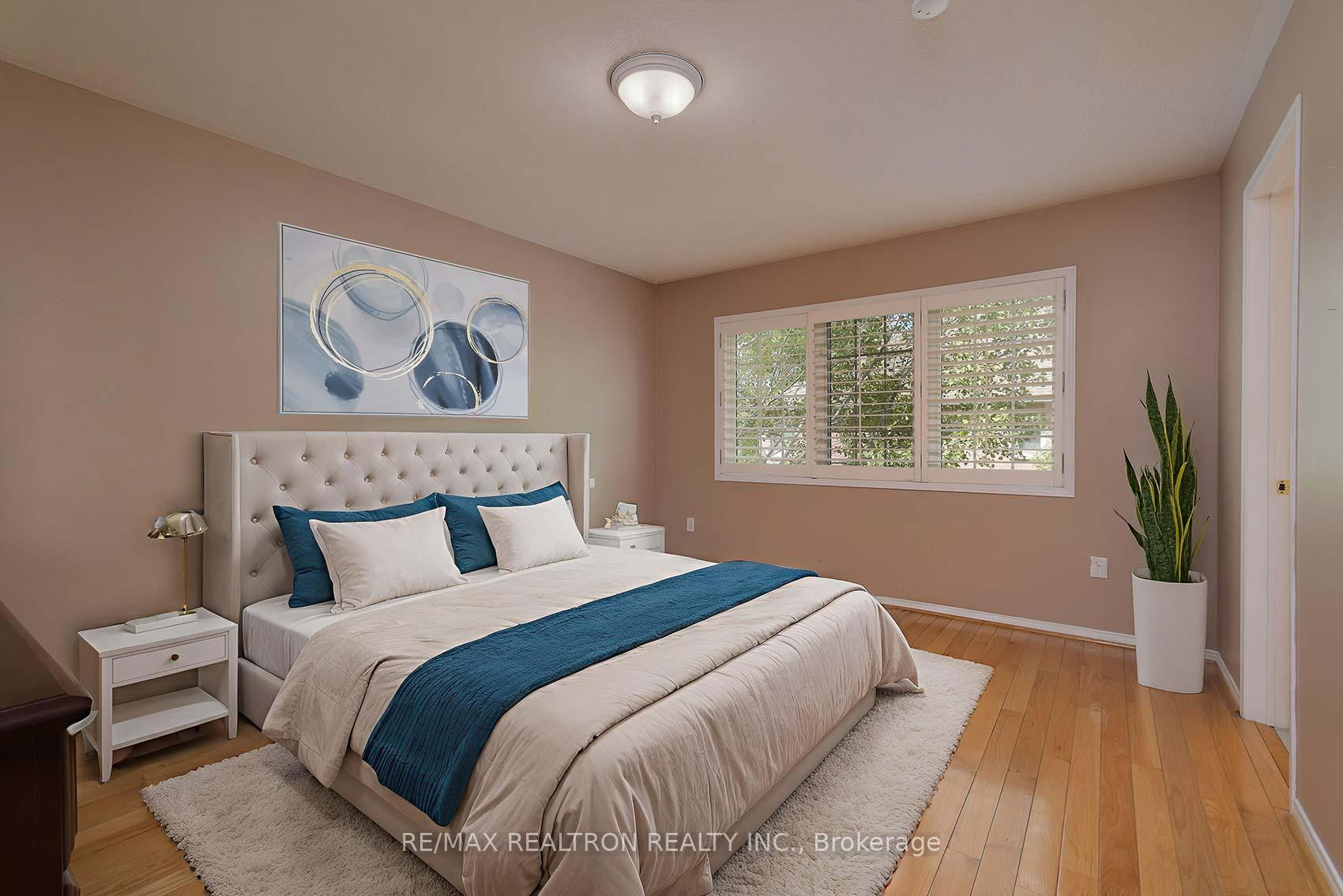 Photo 19 of 86 Ballymore Drive, Aurora, Bayview Wellington — HOMEH