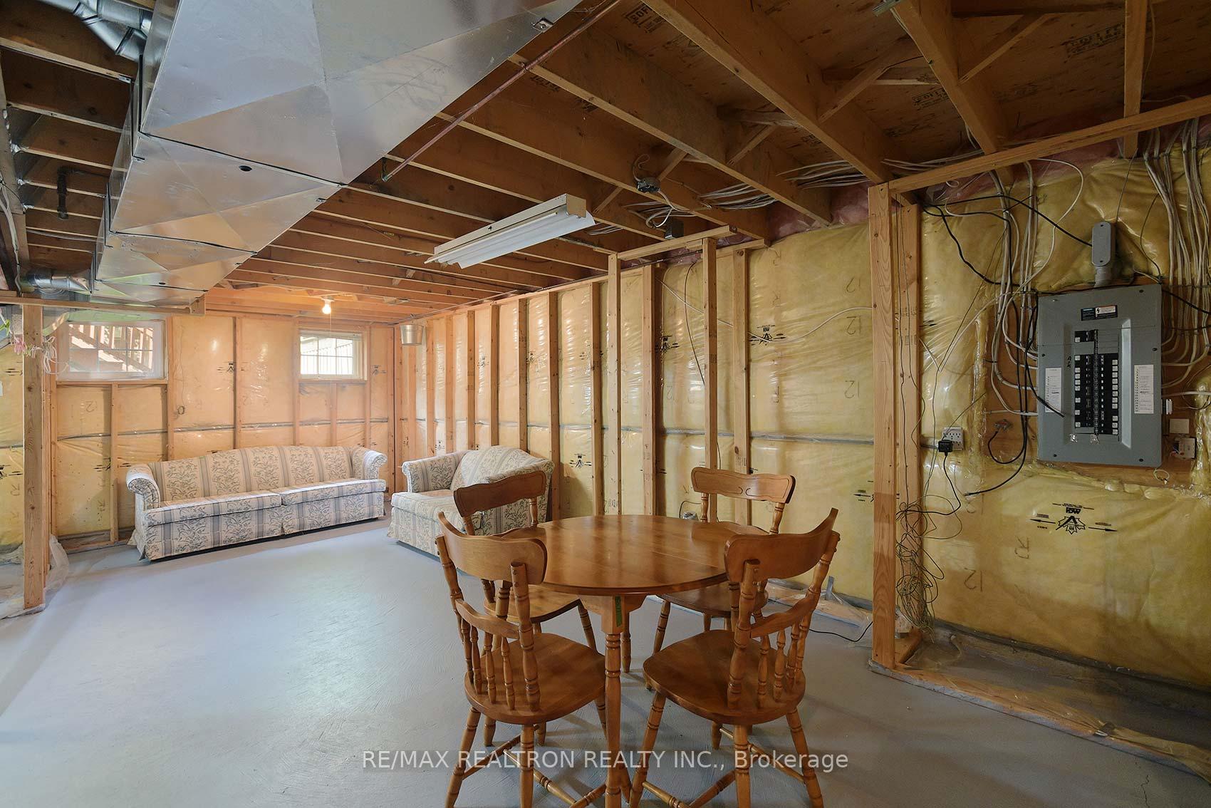 Photo 29 of 86 Ballymore Drive, Aurora, Bayview Wellington — HOMEH