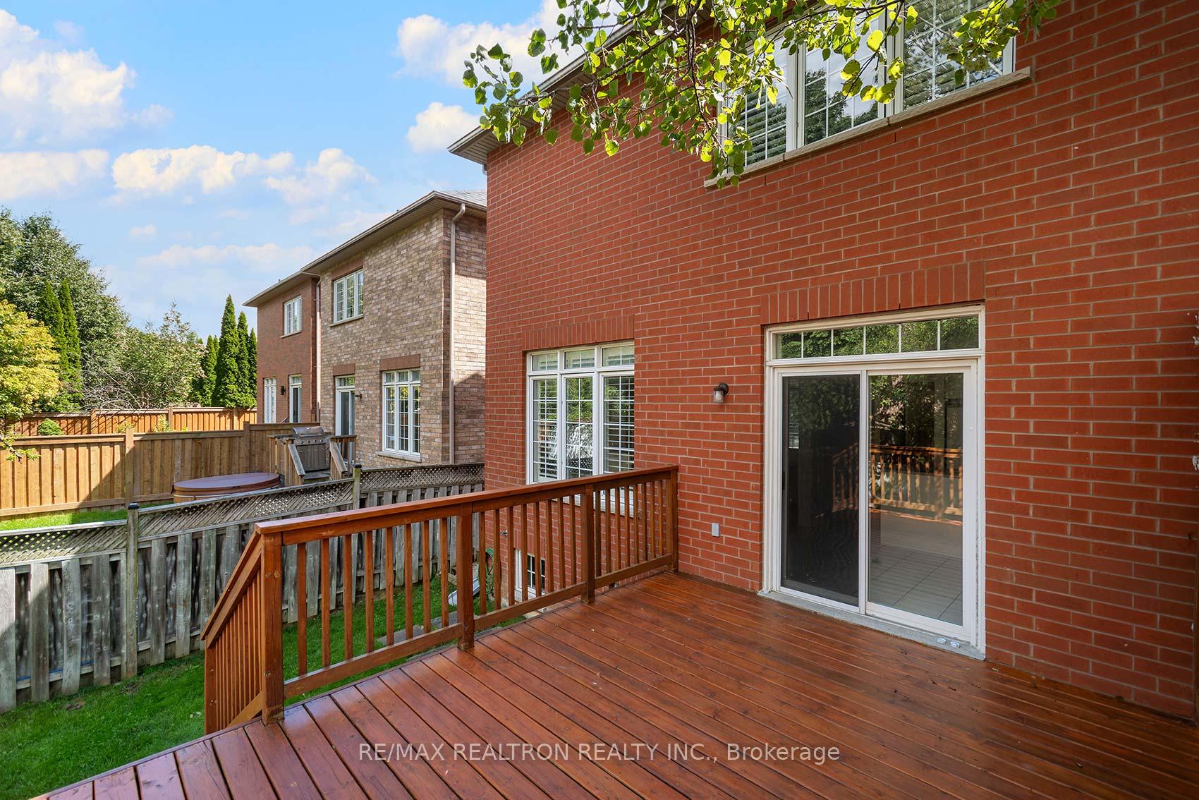 Photo 32 of 86 Ballymore Drive, Aurora, Bayview Wellington — HOMEH