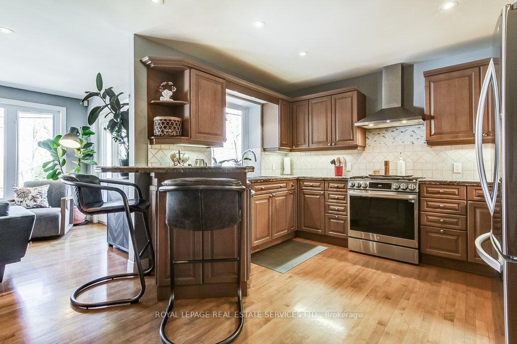Photo 12 of 9346 Dickenson Road, Hamilton, Airport Employment Area — HOMEH