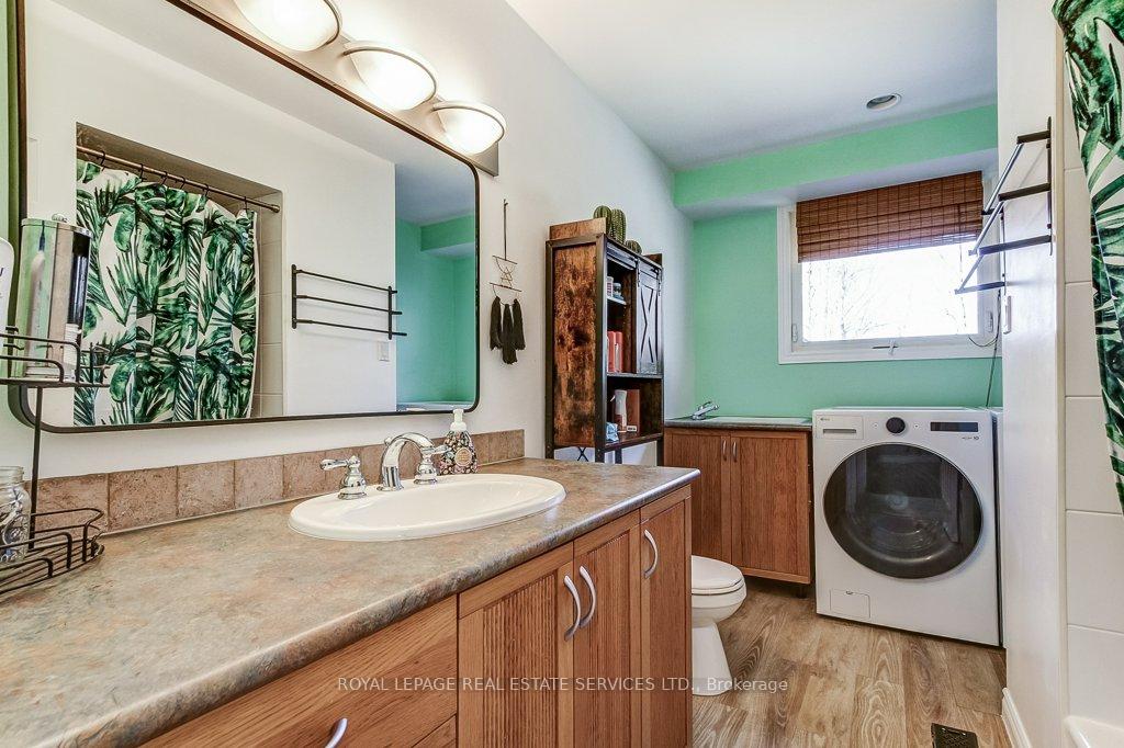 Photo 20 of 9346 Dickenson Road, Hamilton, Airport Employment Area — HOMEH