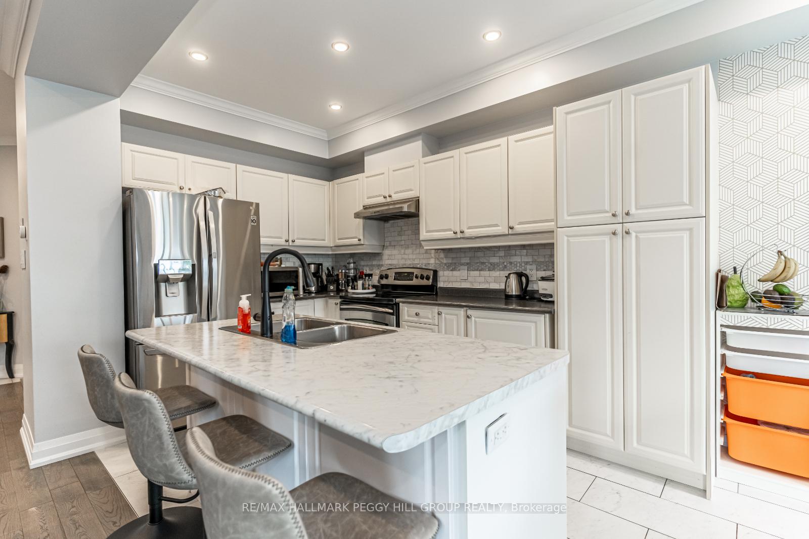 Photo 2 of 104 Stanley Street, Barrie, East Bayfield — HOMEH