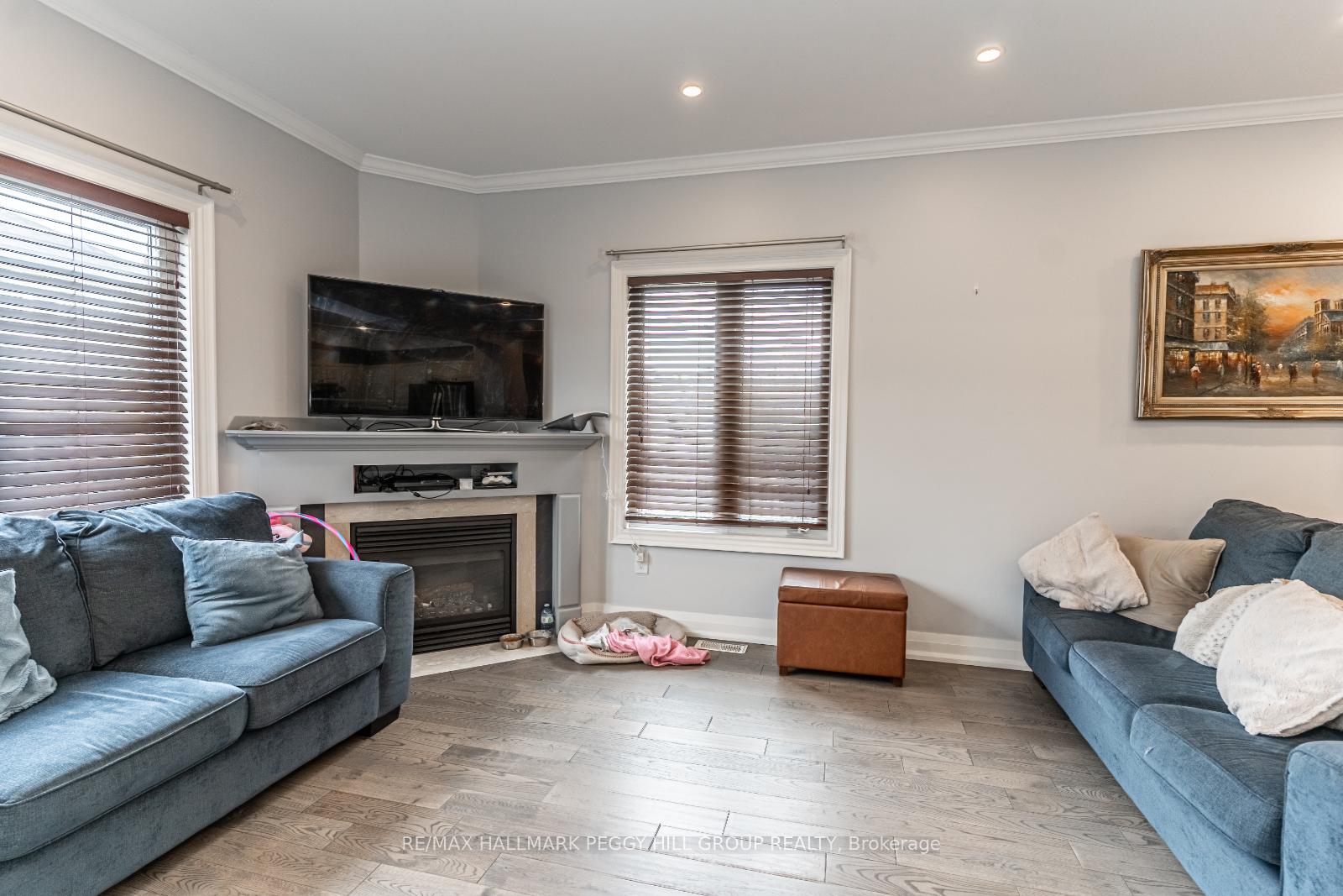 Photo 6 of 104 Stanley Street, Barrie, East Bayfield — HOMEH