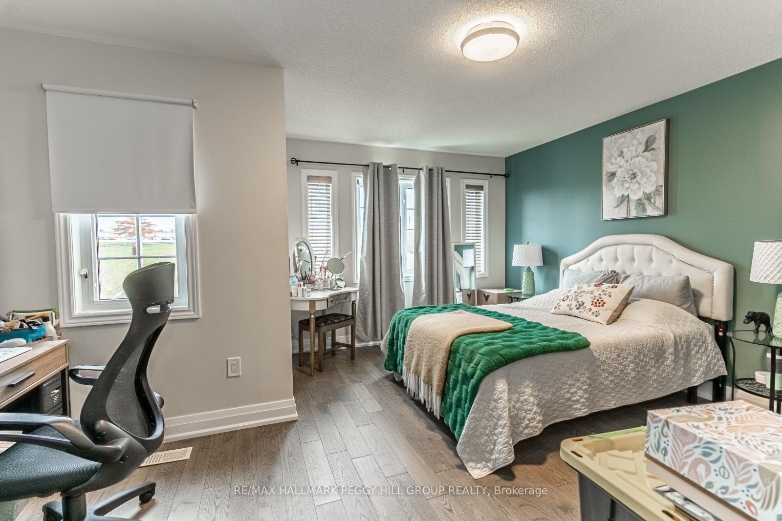 Photo 7 of 104 Stanley Street, Barrie, East Bayfield — HOMEH