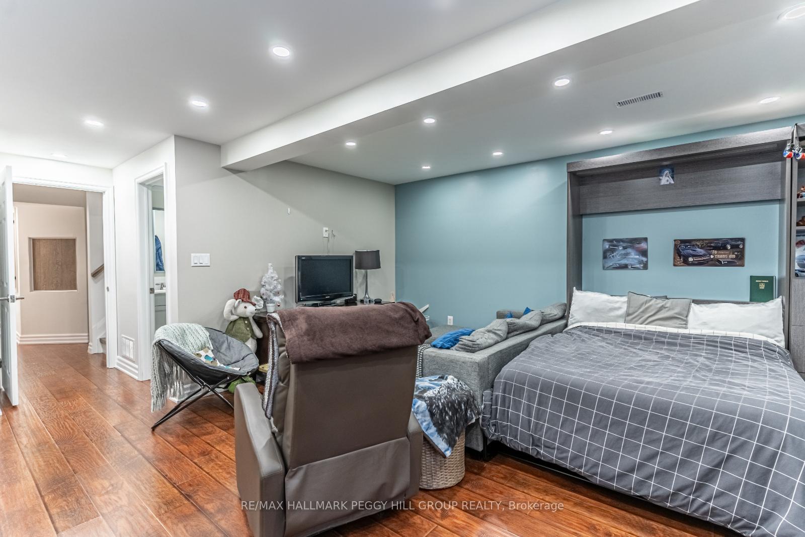 Photo 12 of 104 Stanley Street, Barrie, East Bayfield — HOMEH