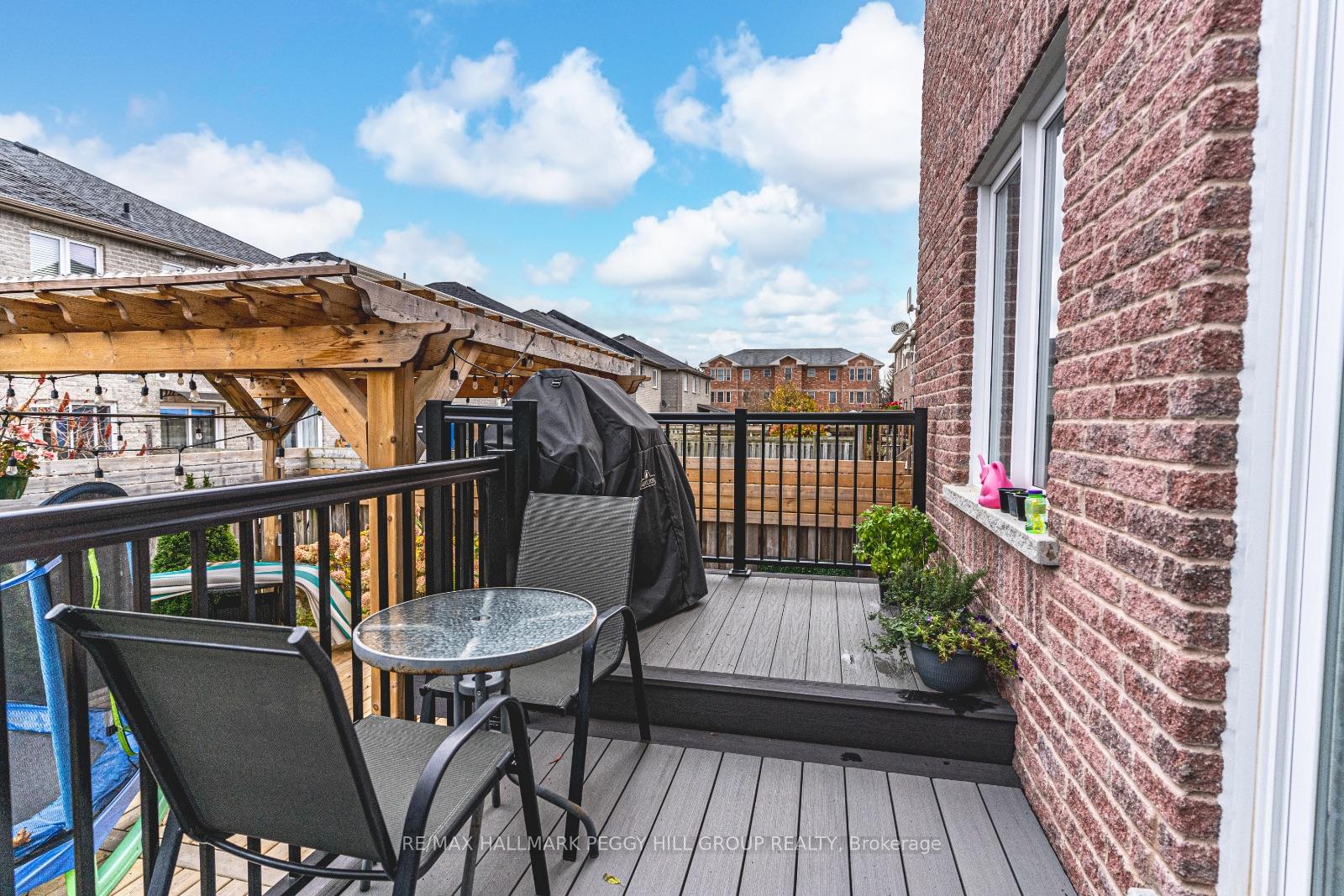 Photo 14 of 104 Stanley Street, Barrie, East Bayfield — HOMEH