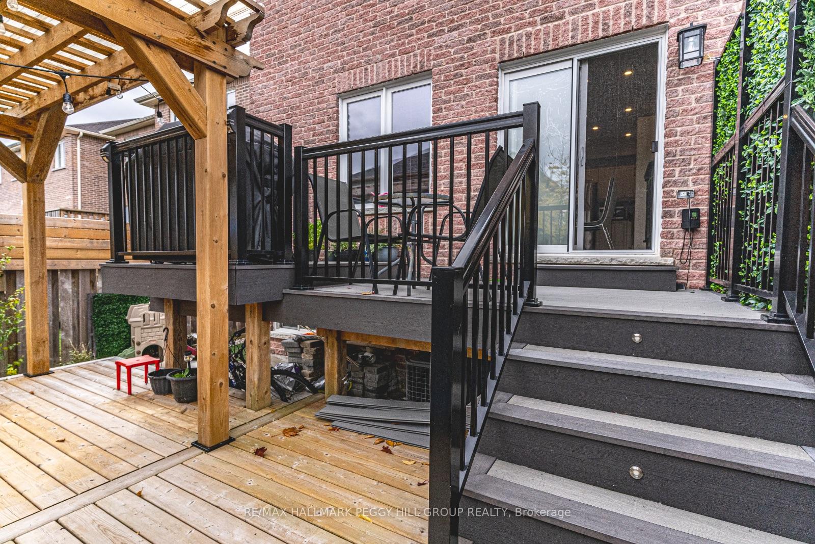 Photo 15 of 104 Stanley Street, Barrie, East Bayfield — HOMEH