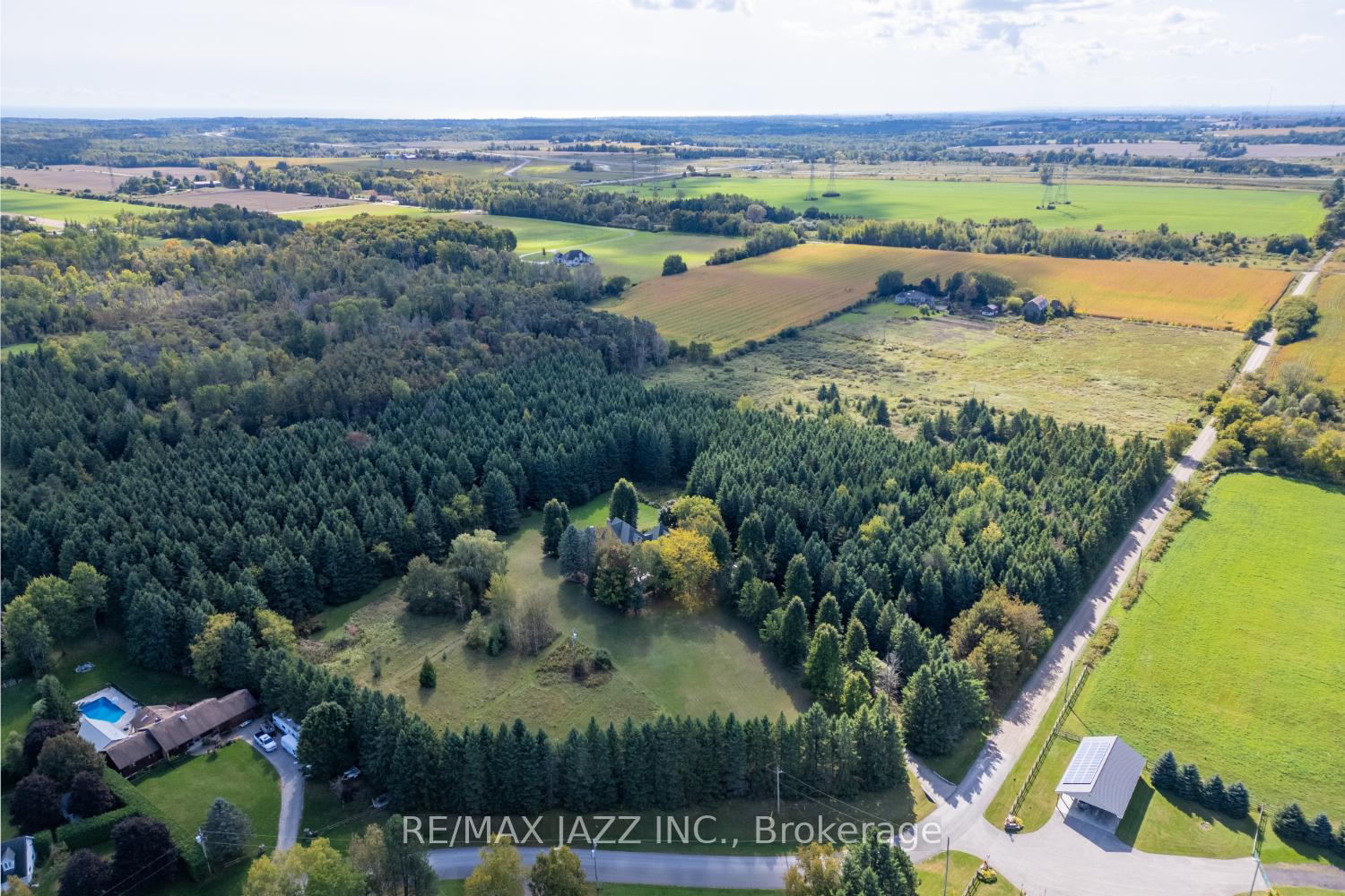 Photo 6 of 190 King Lane, Clarington, Rural Clarington — HOMEH