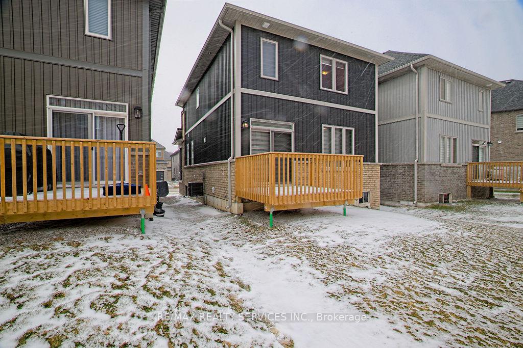 Photo 35 of 38 Barnyard Trail, Barrie, Rural Barrie Southeast — HOMEH