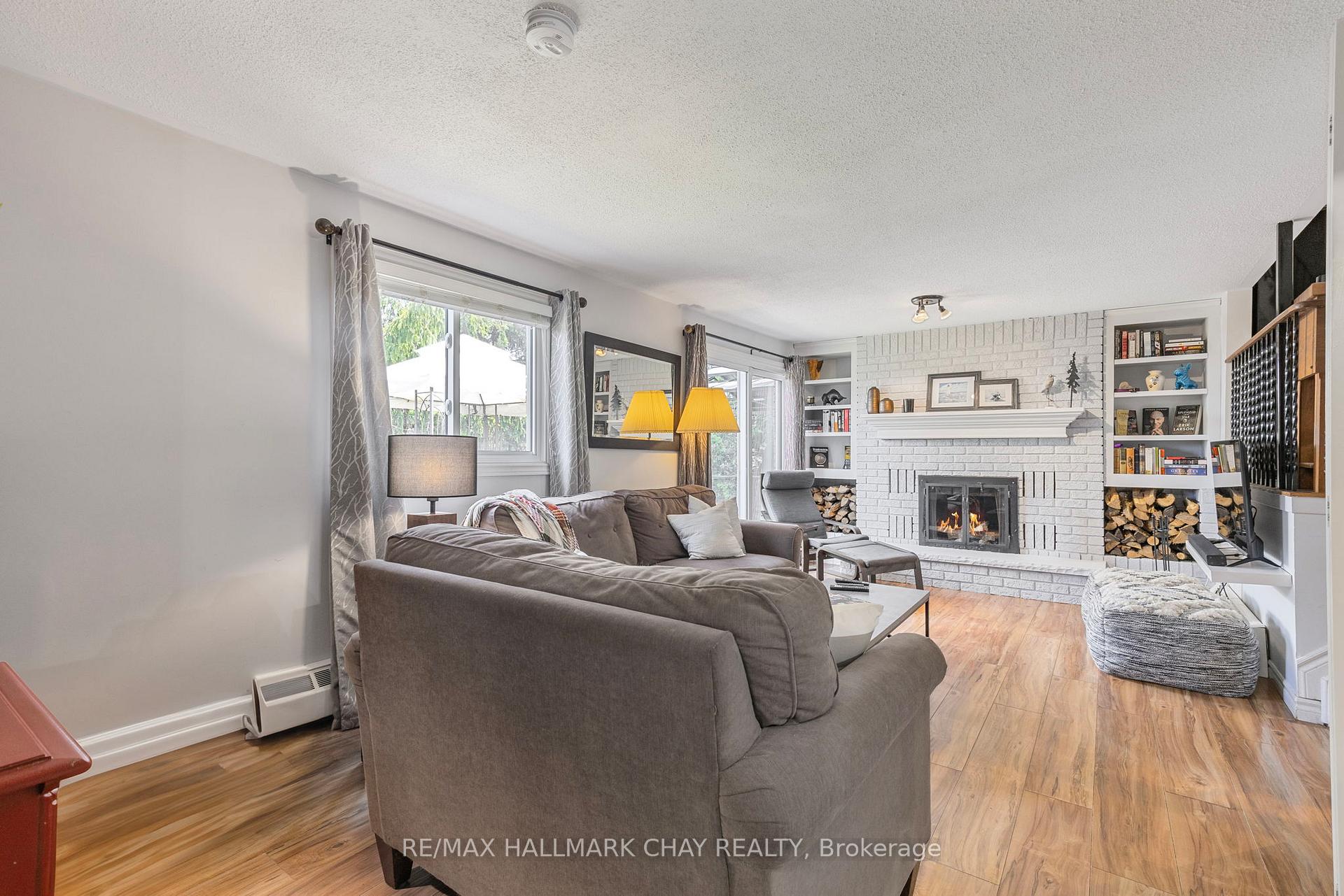 Photo 12 of 18 Riverwood Court, Barrie, Sunnidale — HOMEH