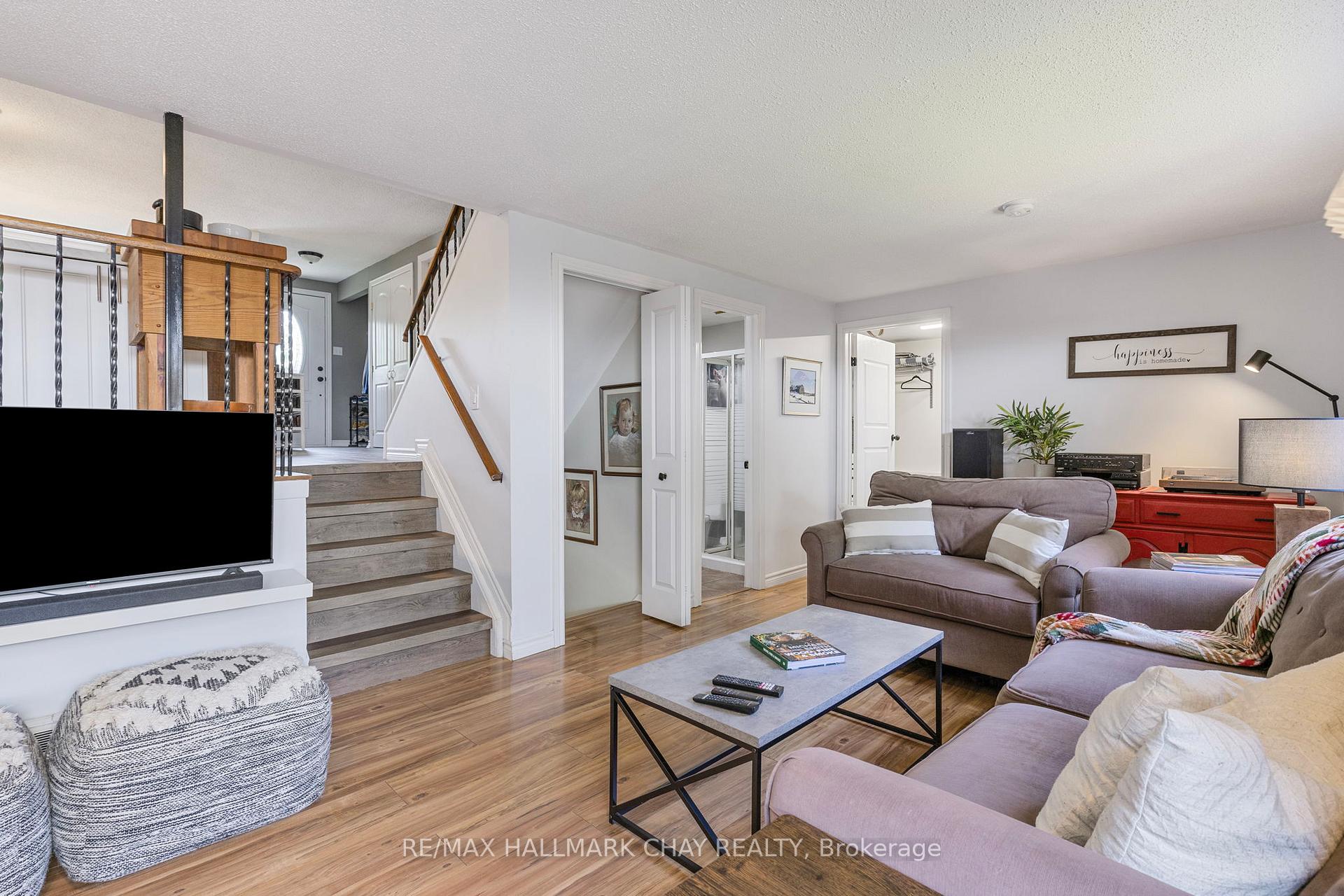 Photo 13 of 18 Riverwood Court, Barrie, Sunnidale — HOMEH