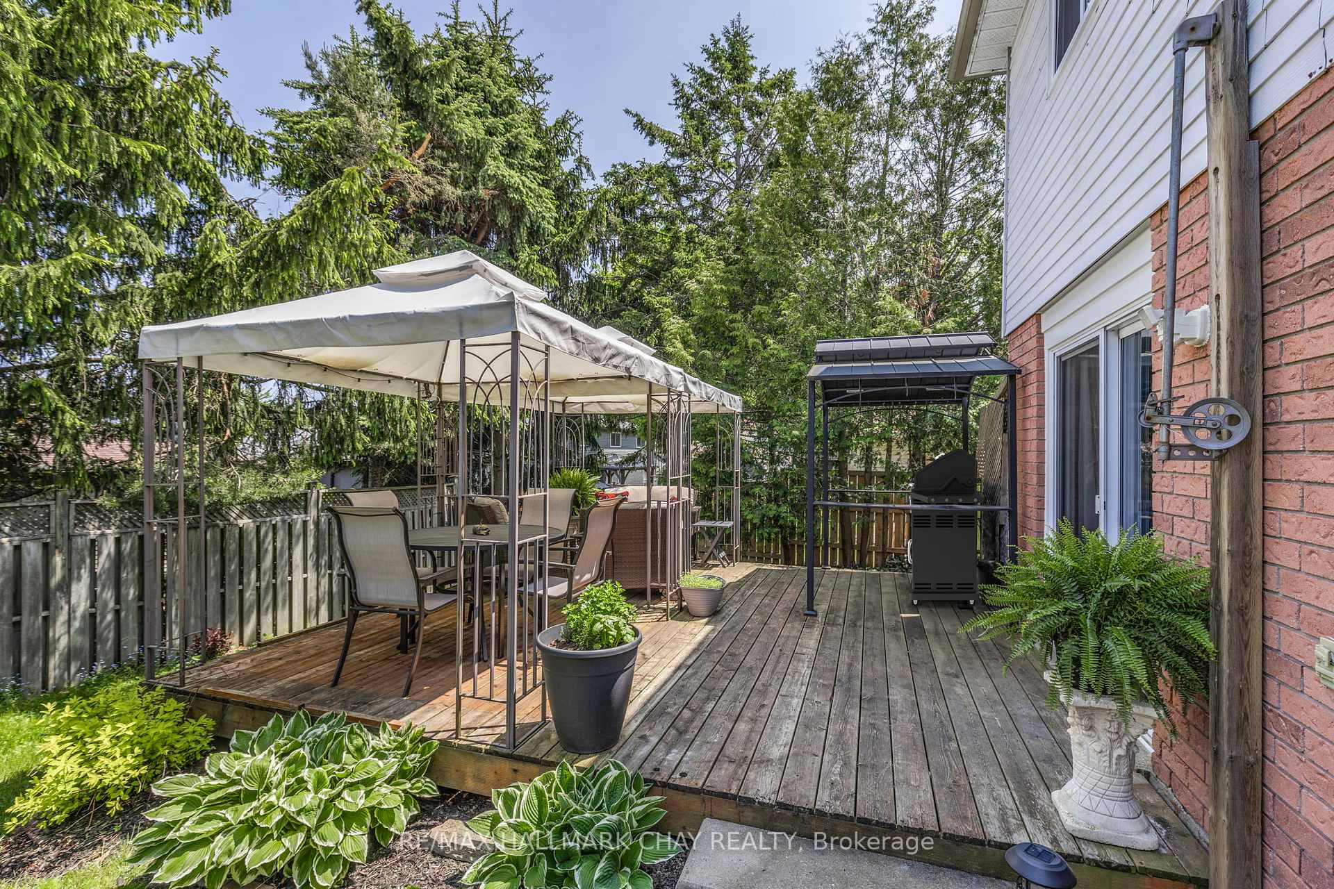 Photo 19 of 18 Riverwood Court, Barrie, Sunnidale — HOMEH