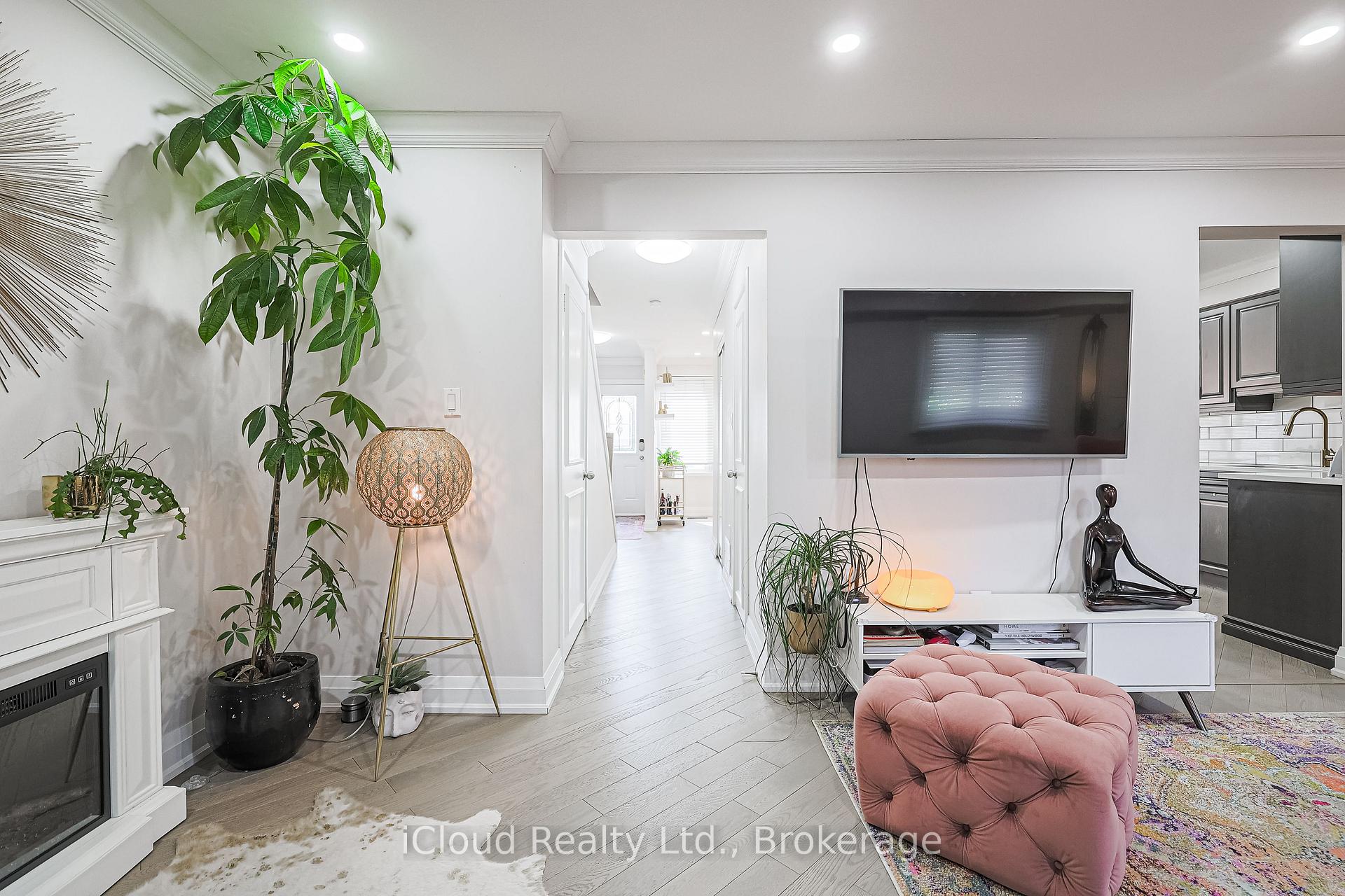 Photo 18 of 49 Tams Drive, Ajax, Central East — HOMEH