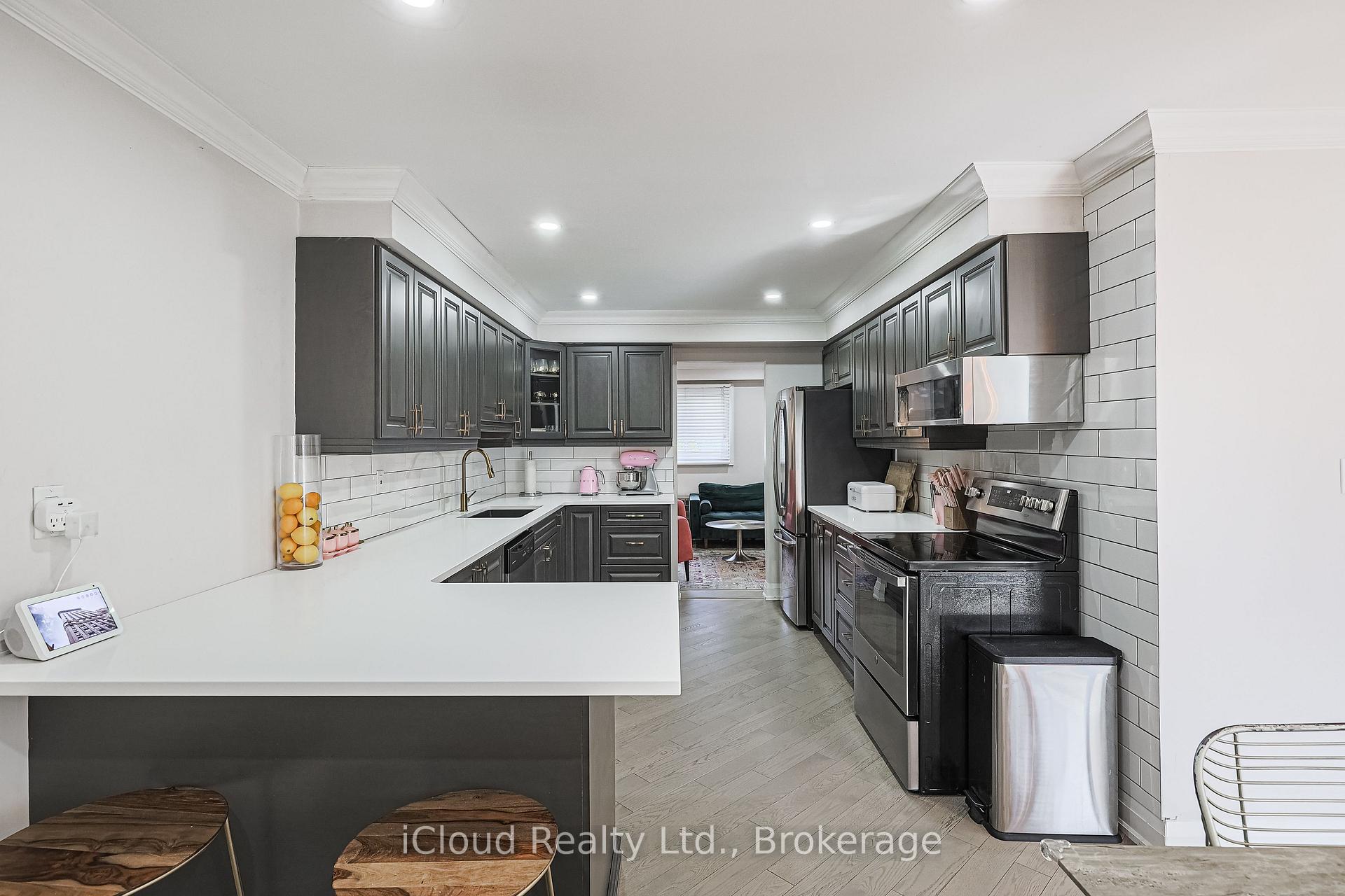 Photo 9 of 49 Tams Drive, Ajax, Central East — HOMEH