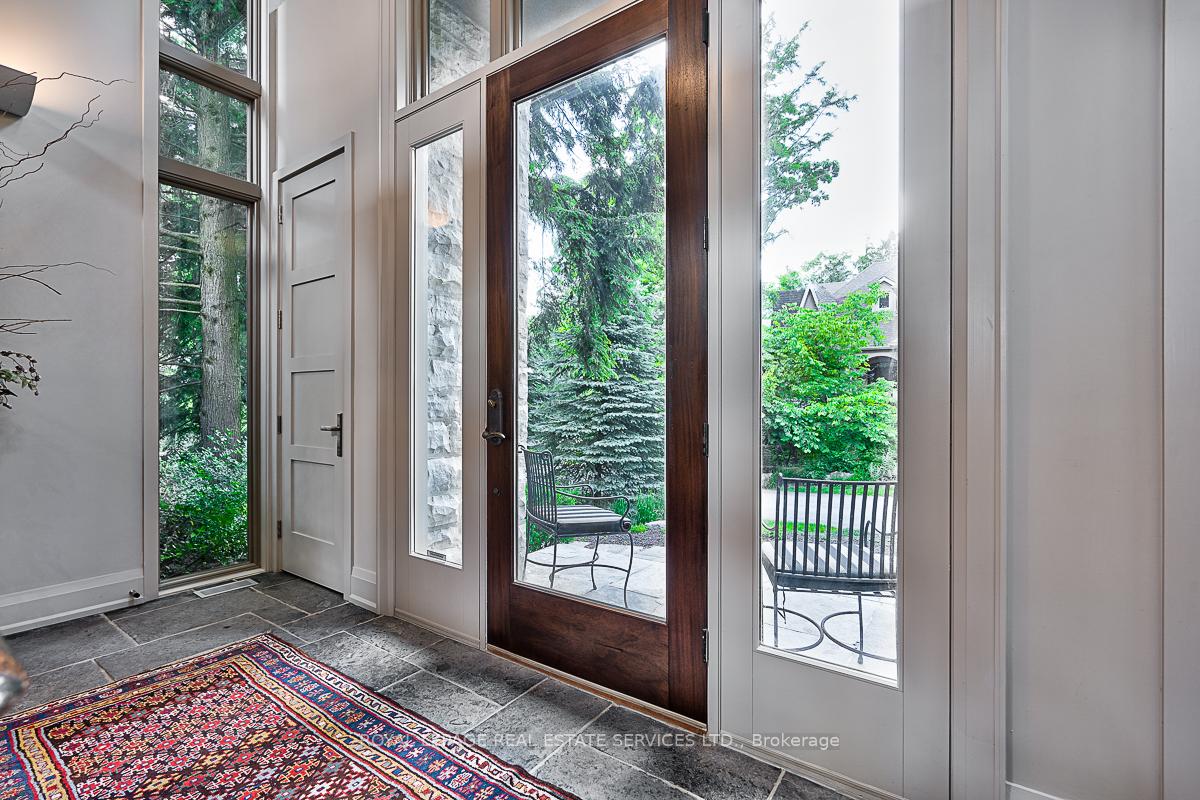 Photo 4 of 177 Lovers Lane, Hamilton, Ancaster — HOMEH