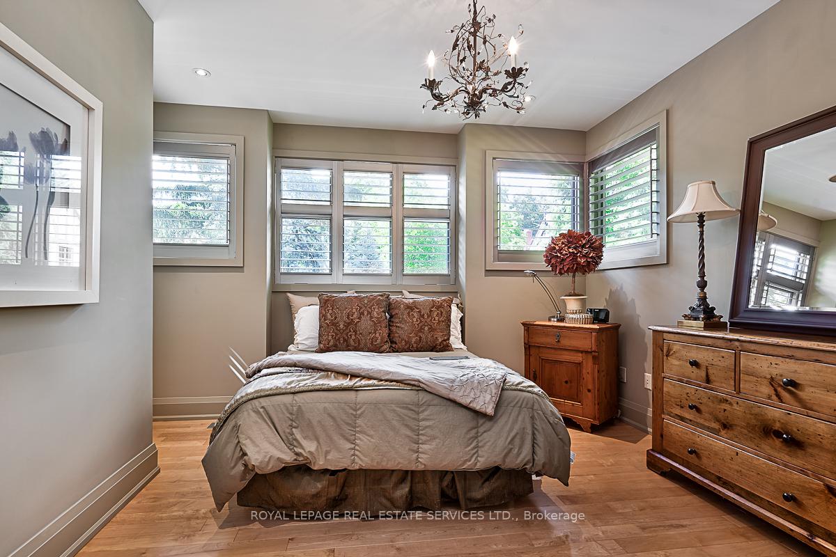 Photo 33 of 177 Lovers Lane, Hamilton, Ancaster — HOMEH