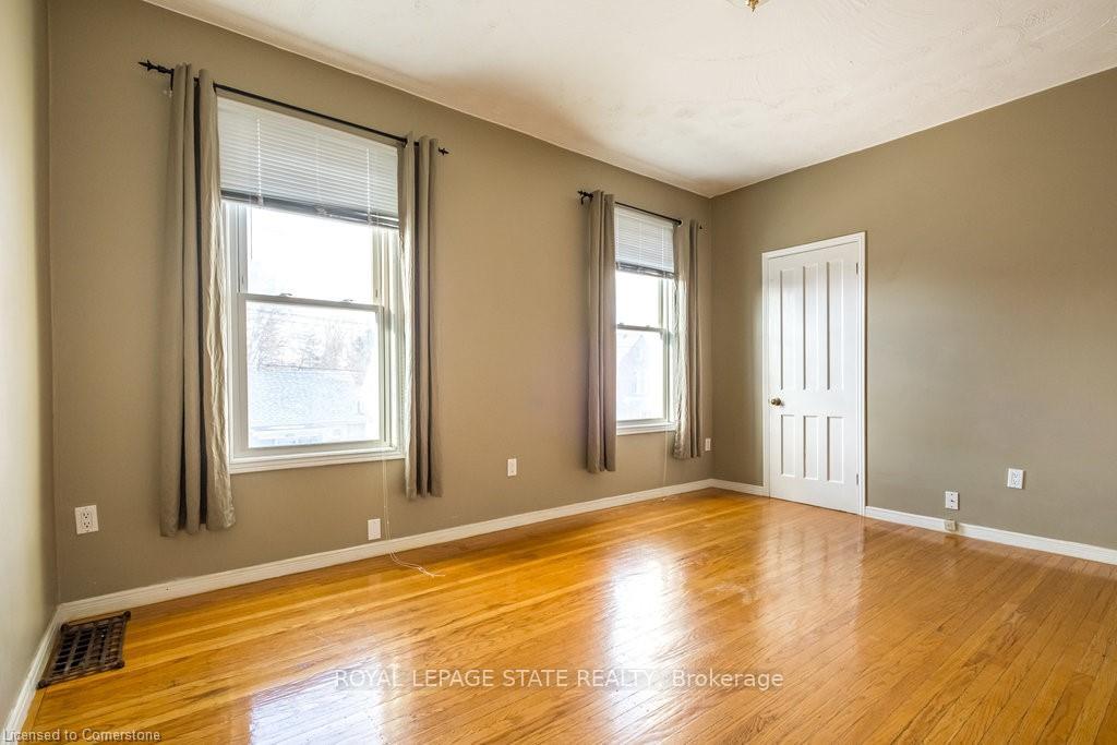 Photo 19 of 136 Dundurn Street N, Hamilton, Strathcona — HOMEH