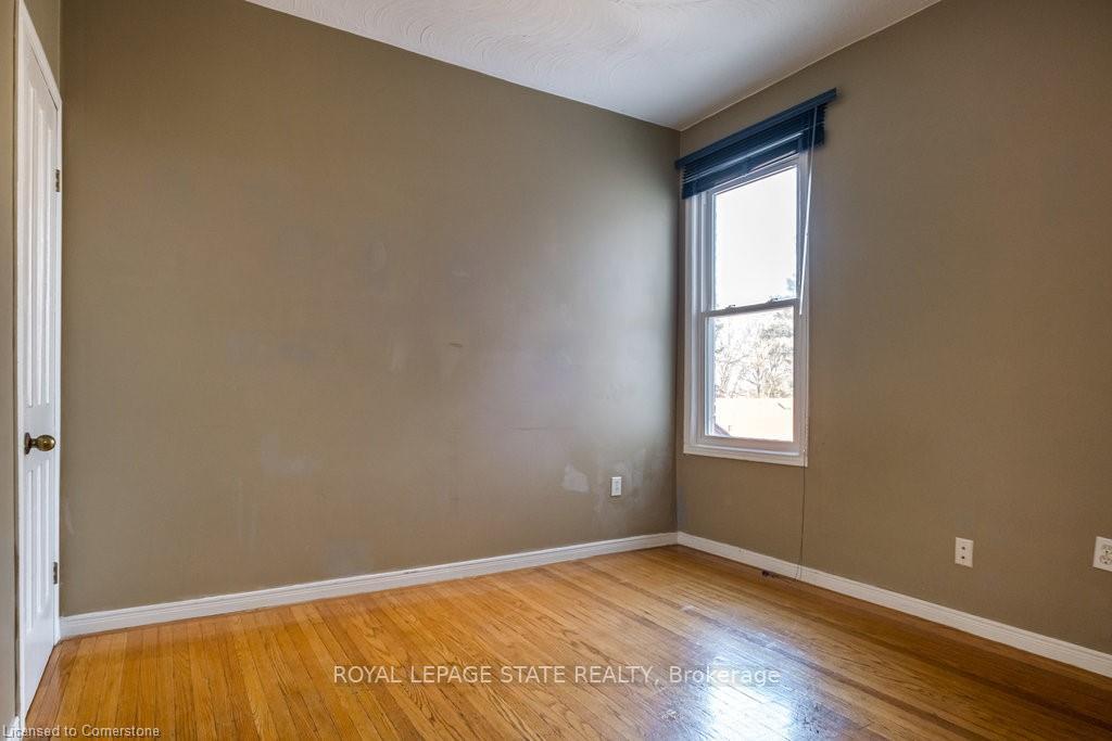 Photo 21 of 136 Dundurn Street N, Hamilton, Strathcona — HOMEH