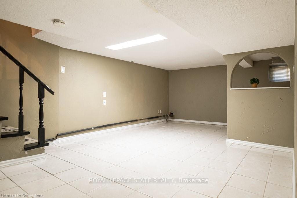 Photo 29 of 136 Dundurn Street N, Hamilton, Strathcona — HOMEH