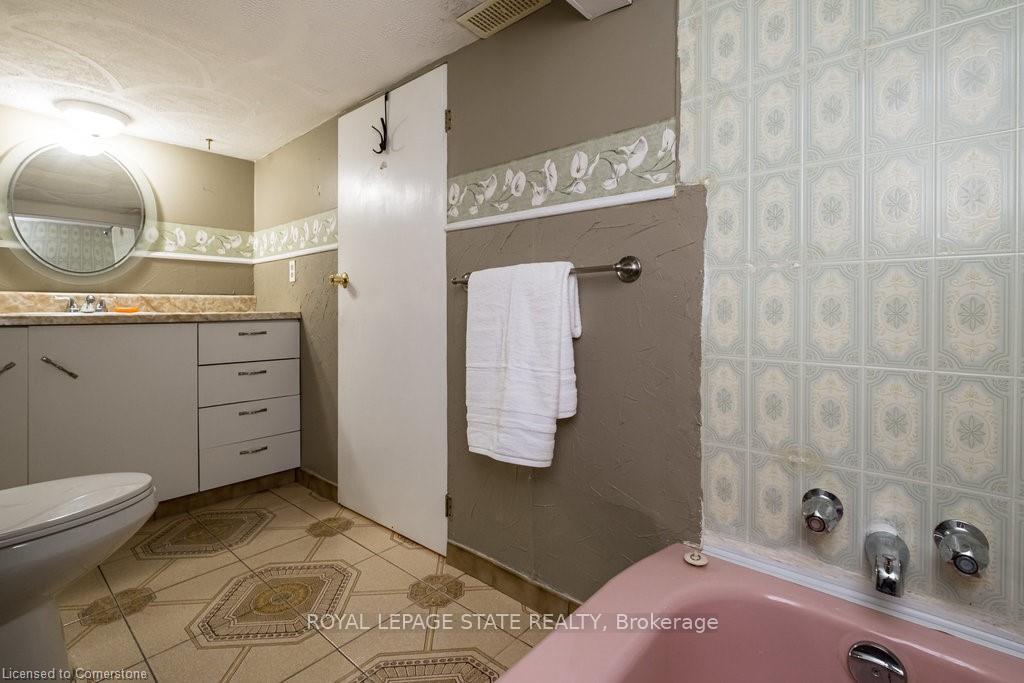 Photo 35 of 136 Dundurn Street N, Hamilton, Strathcona — HOMEH