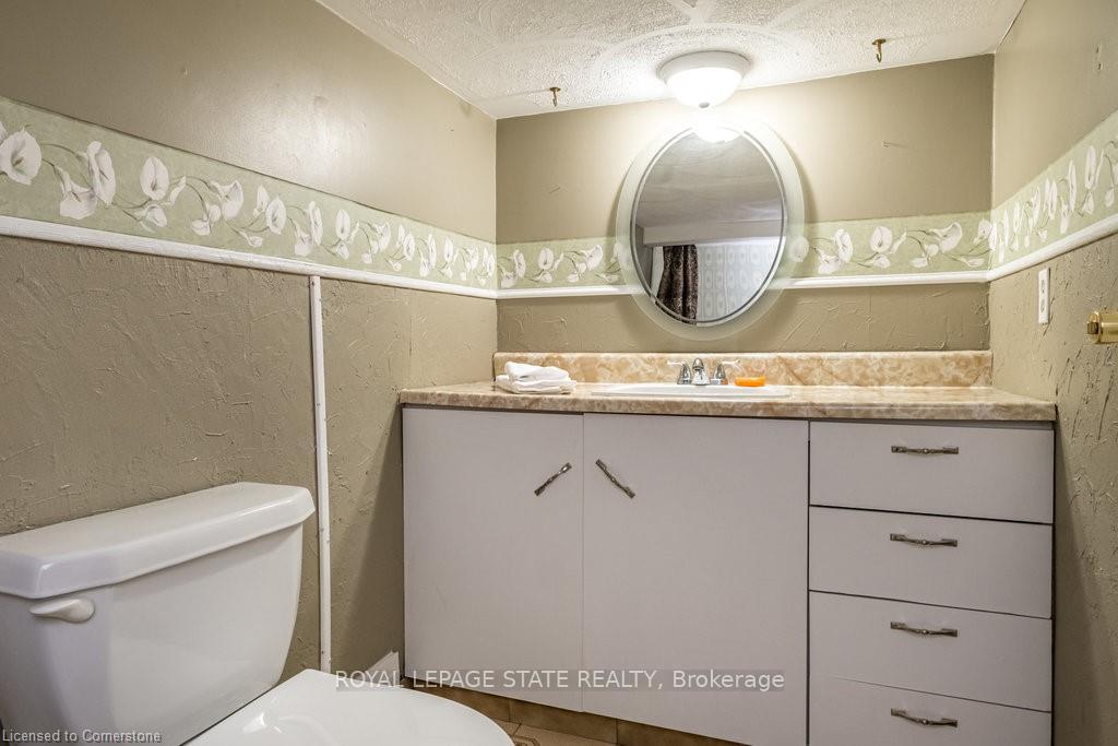 Photo 36 of 136 Dundurn Street N, Hamilton, Strathcona — HOMEH