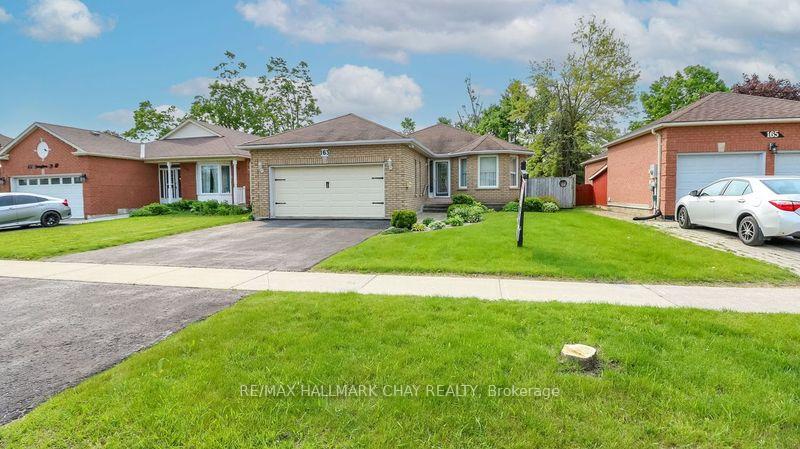 Front of 163 Livingstone Street W