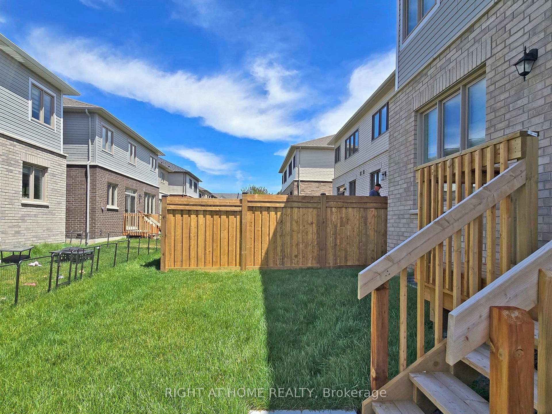 Photo 23 of 71 Phoenix Boulevard, Barrie, Rural Barrie Southeast — HOMEH