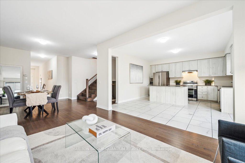 Photo 10 of 73 Yale Drive, Hamilton, Mount Hope — HOMEH