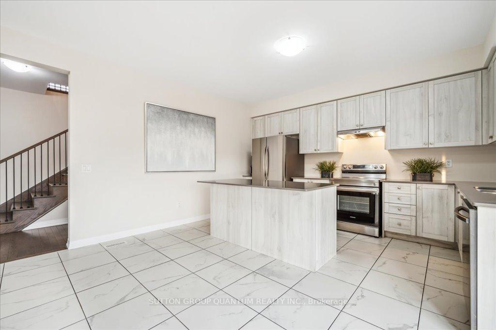 Photo 13 of 73 Yale Drive, Hamilton, Mount Hope — HOMEH