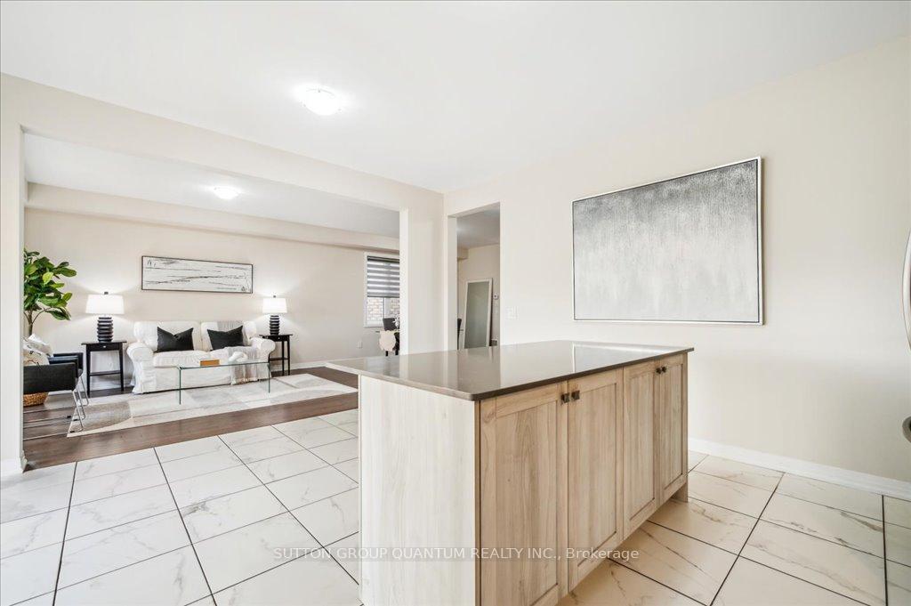 Photo 14 of 73 Yale Drive, Hamilton, Mount Hope — HOMEH