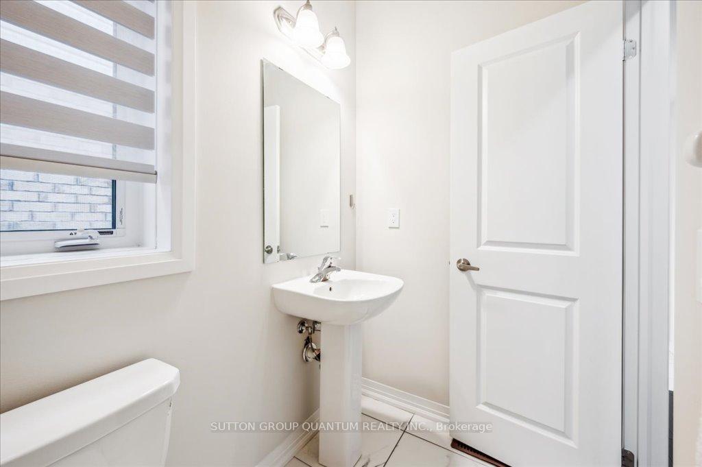 Photo 16 of 73 Yale Drive, Hamilton, Mount Hope — HOMEH