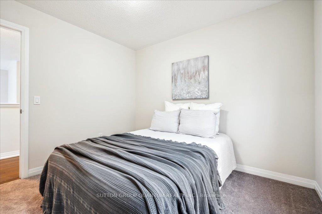 Photo 24 of 73 Yale Drive, Hamilton, Mount Hope — HOMEH